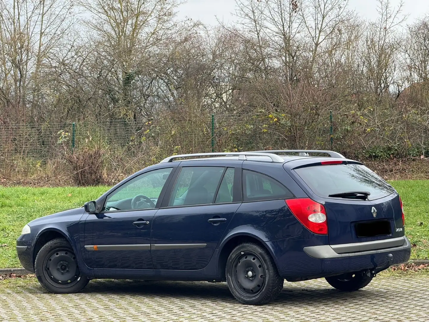 Renault Laguna Grandtour 1.8 Dynamique guter Zustand Tüv Neu Azul - 2