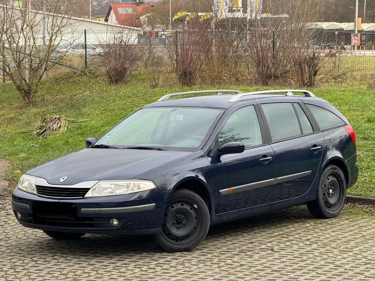Renault Laguna Grandtour 1.8 Dynamique guter Zustand Tüv Neu Azul - 1
