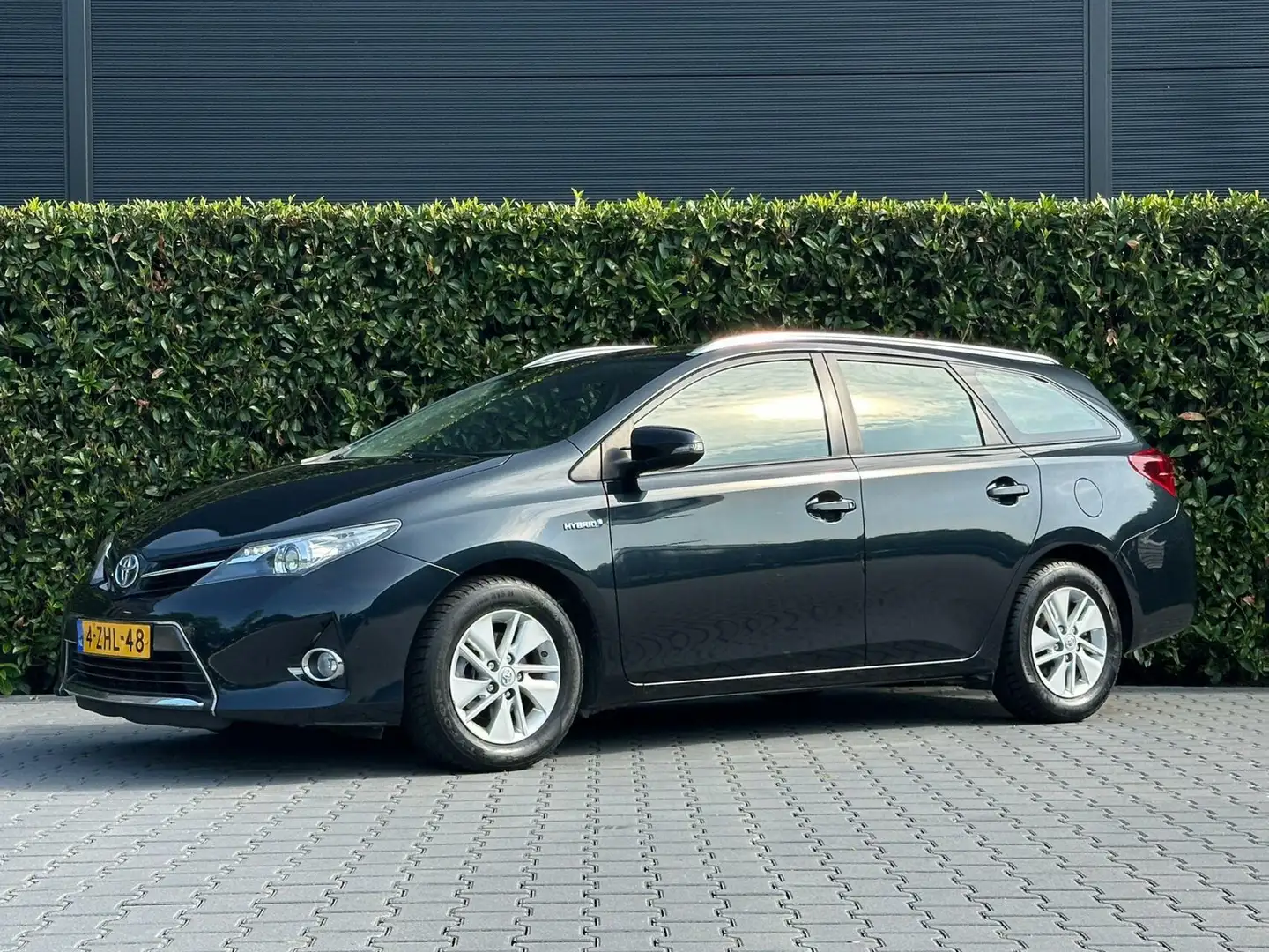 Toyota Auris 1.8 Hybrid ASPIRATION, NL AUTO NAP LOGISCH, ECC-AI Grau - 1