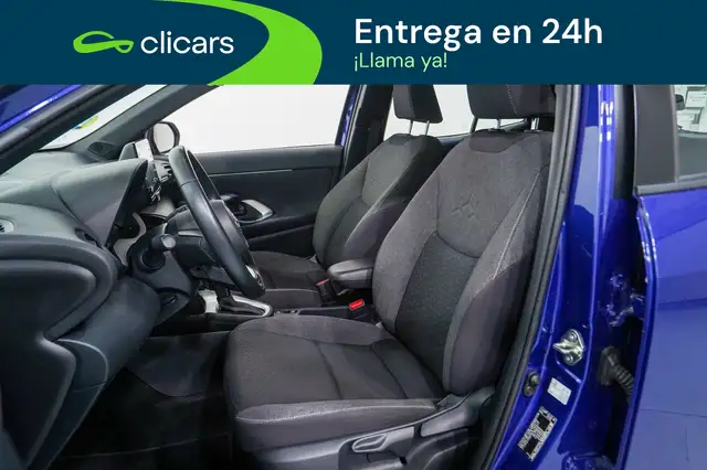 Toyota Yaris Cross view 14