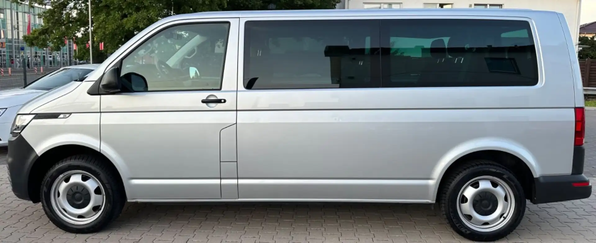 Volkswagen T6 Caravelle T6.1 Transport lang DSG,Standheizung,Klima,9Sitz Silber - 2