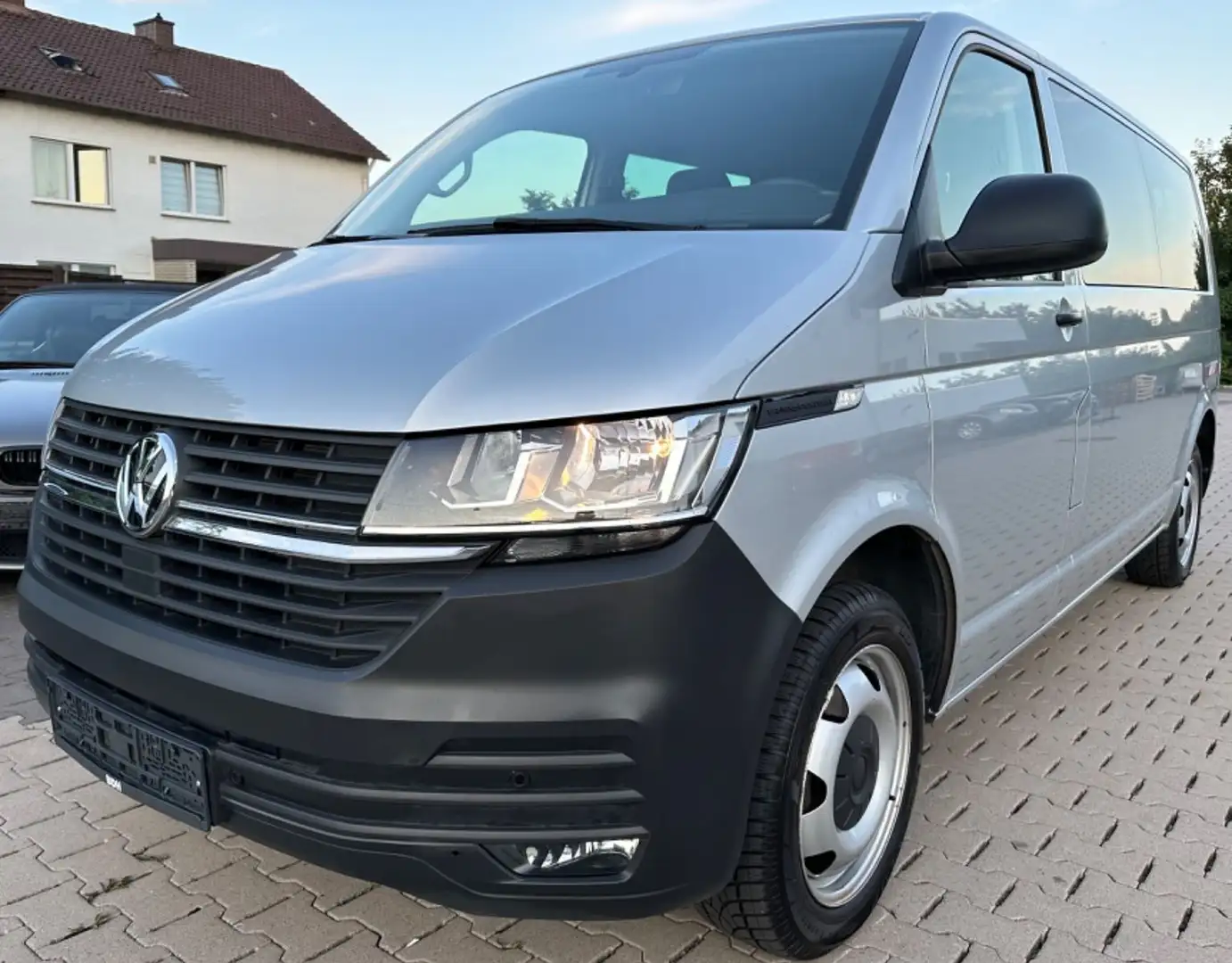 Volkswagen T6 Caravelle T6.1 Transport lang DSG,Standheizung,Klima,9Sitz Silber - 1