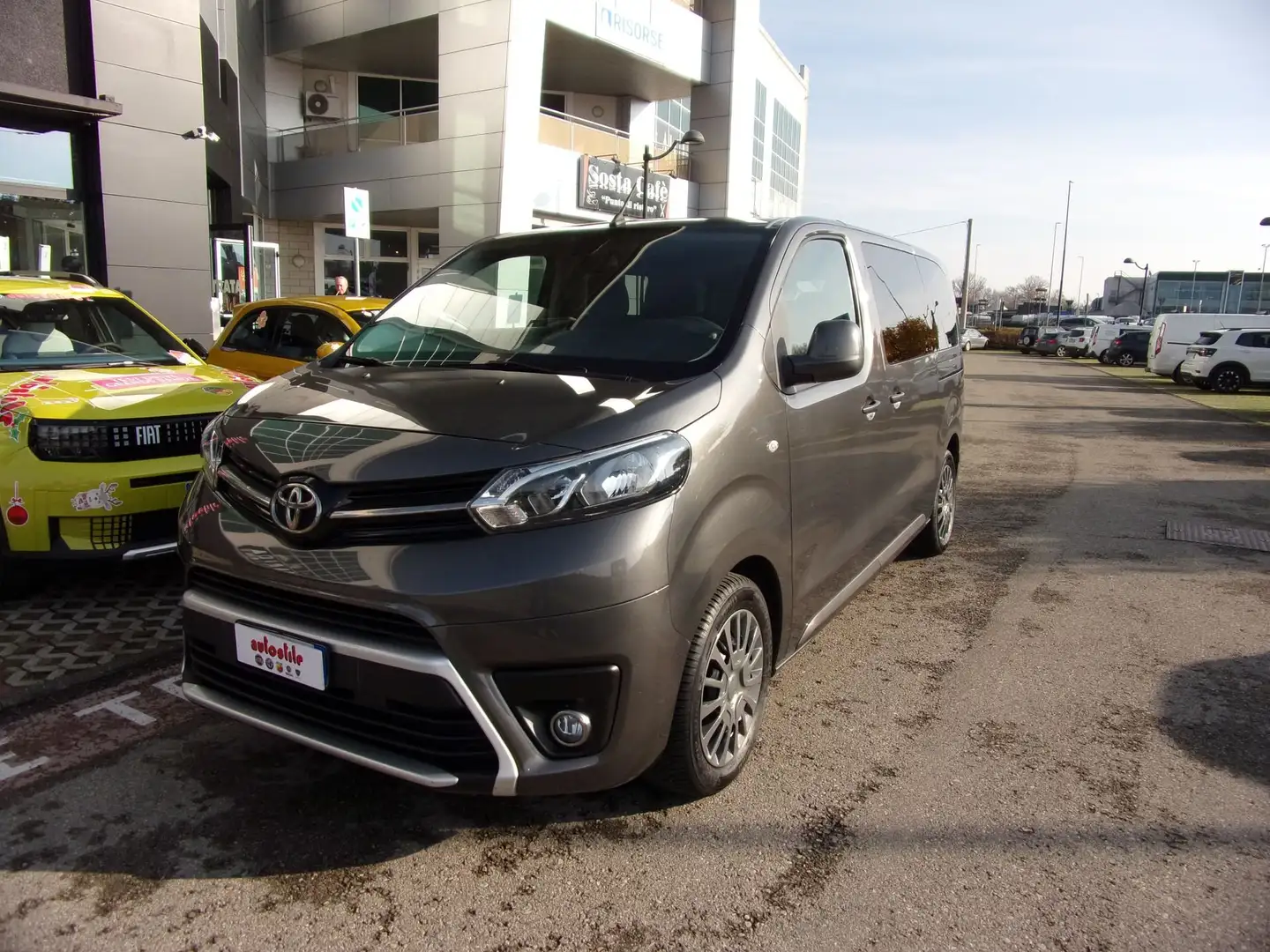Toyota Proace Proace Verso 1.5D L1 D Lounge 9 Posti Gris - 1