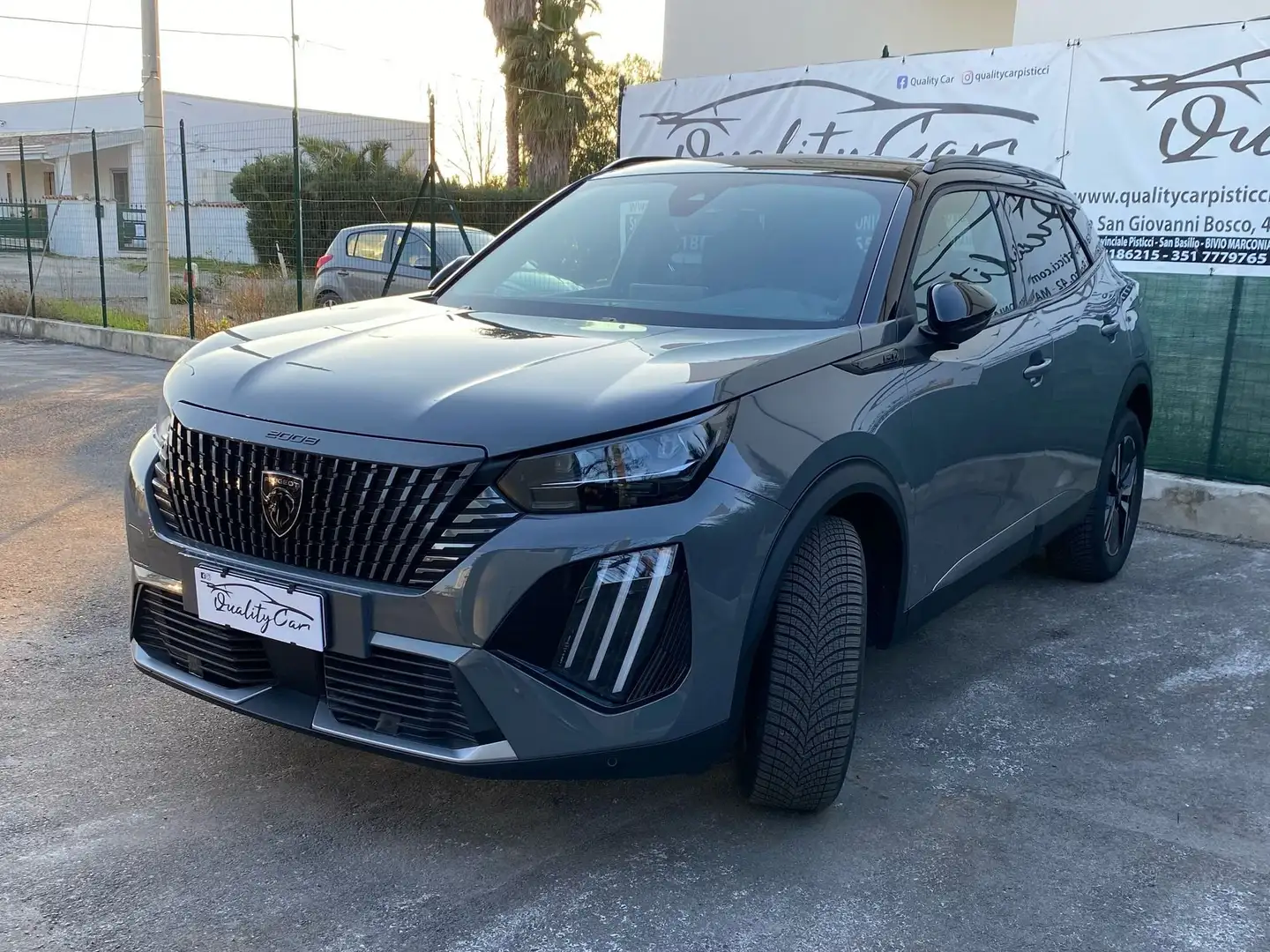 Peugeot 2008 1.5 bluehdi GT s&s Grigio - 2