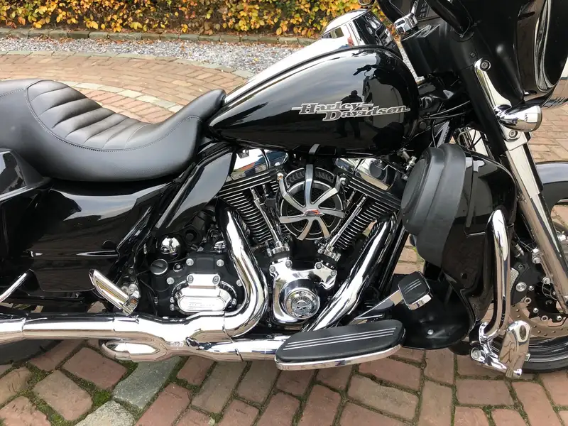Harley-Davidson Street Glide - foto 2