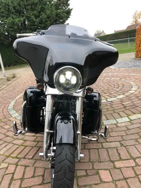 Harley-Davidson Street Glide - foto 5