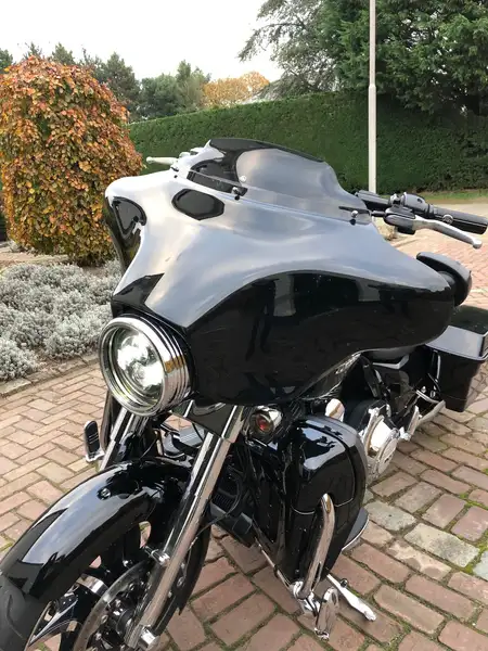 Harley-Davidson Street Glide - foto 8