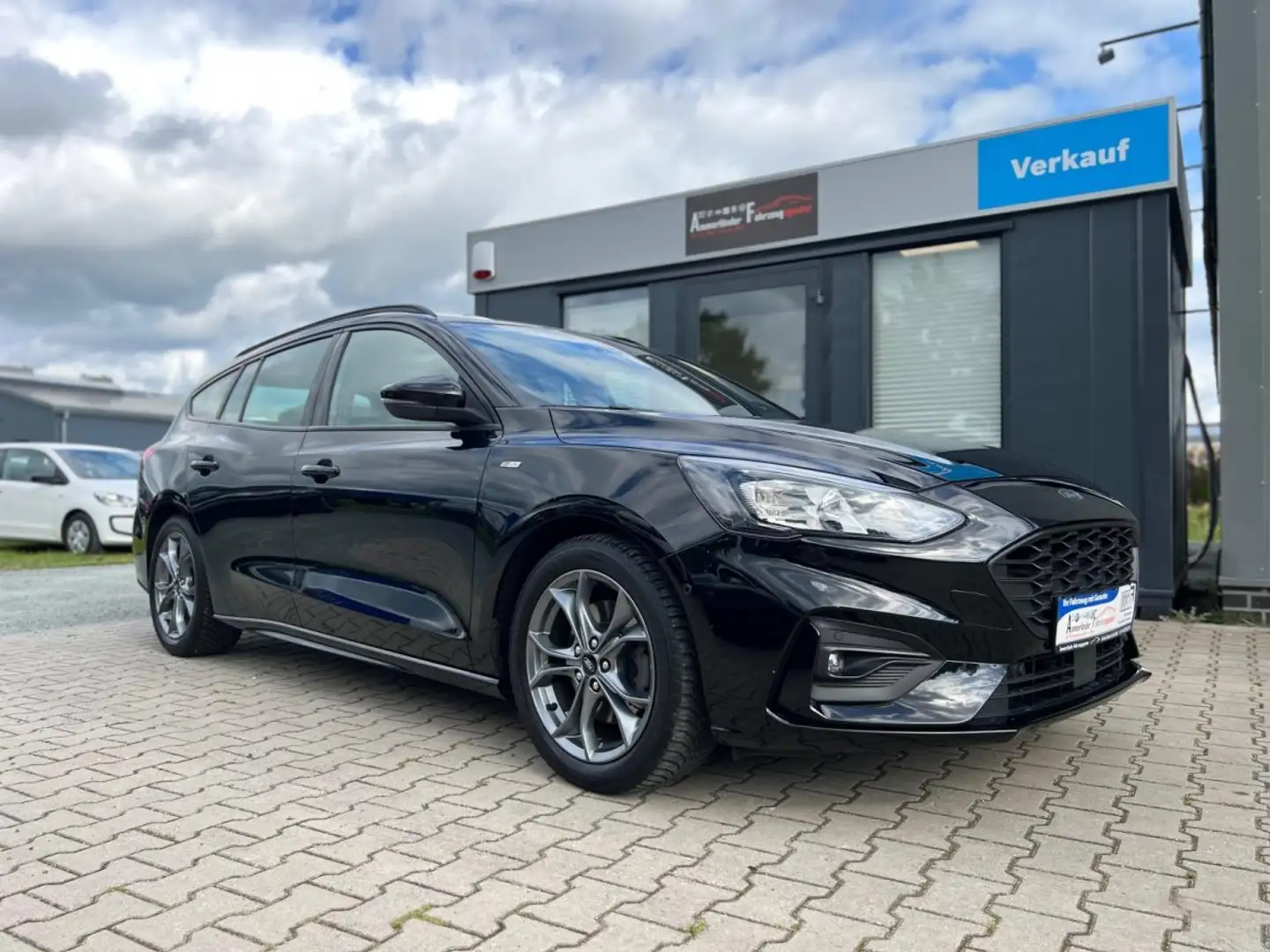 Ford Focus 1.0 EcoBoost EU6d-T ST-Line *APP CONNECT-RFK-SHZ- Schwarz - 2