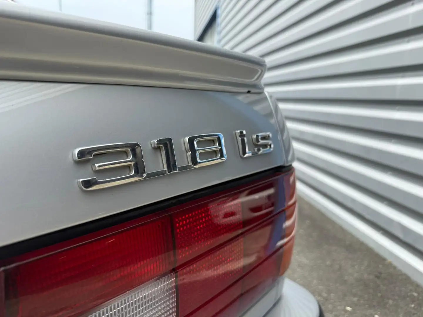 BMW 318 Is Gris - 1