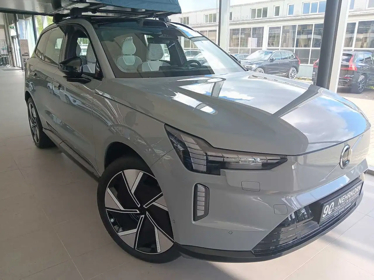 Volvo EX90