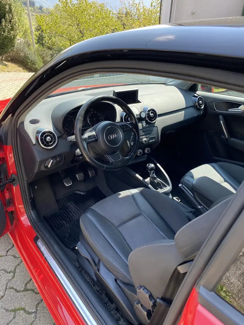 Audi A1 1.6 tdi Ambition 105cv Rosso - 2