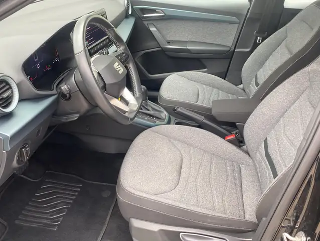 Seat Arona view 3