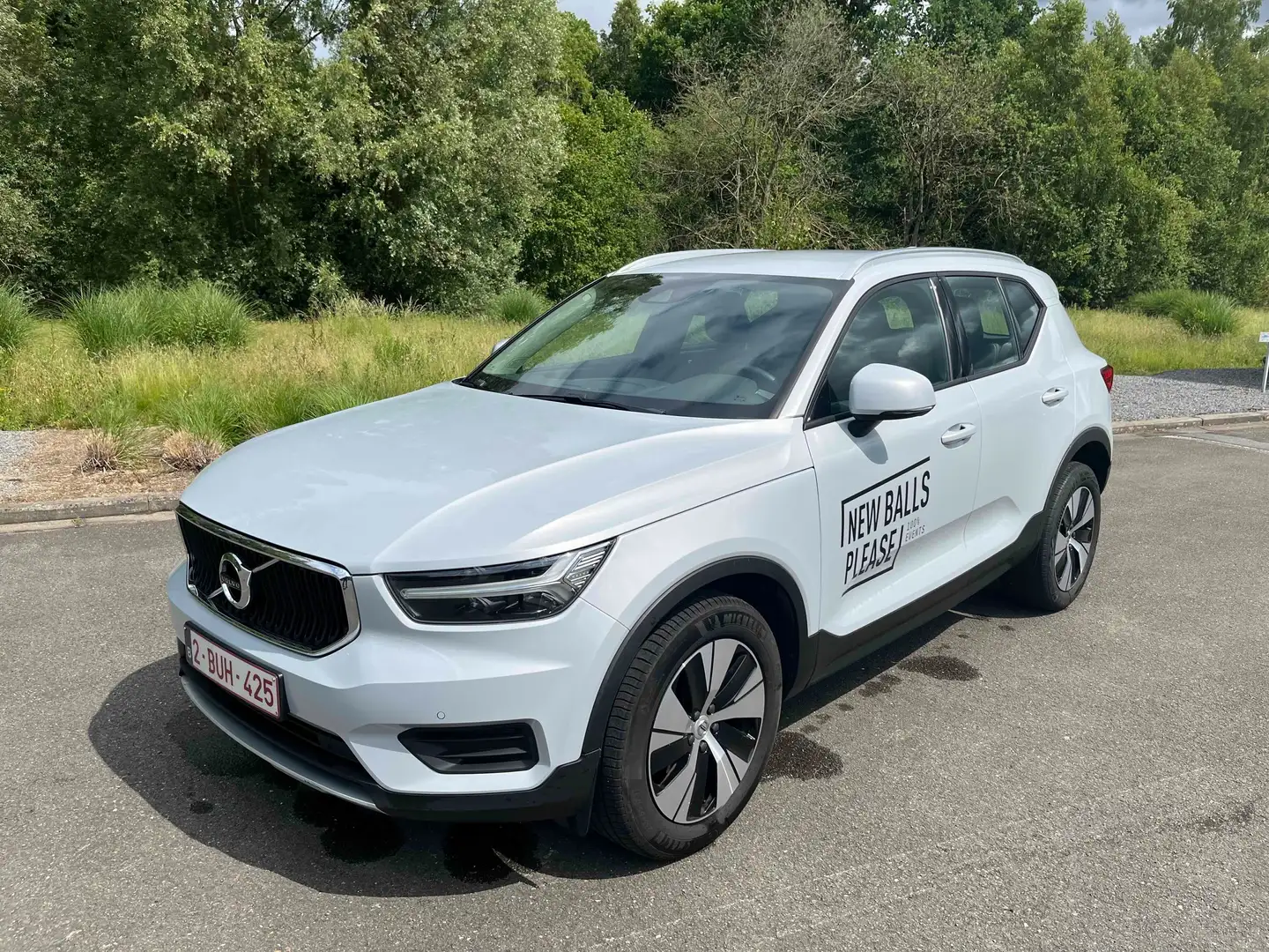 Volvo XC40 XC40 T2 Momentum Core Grijs - 1