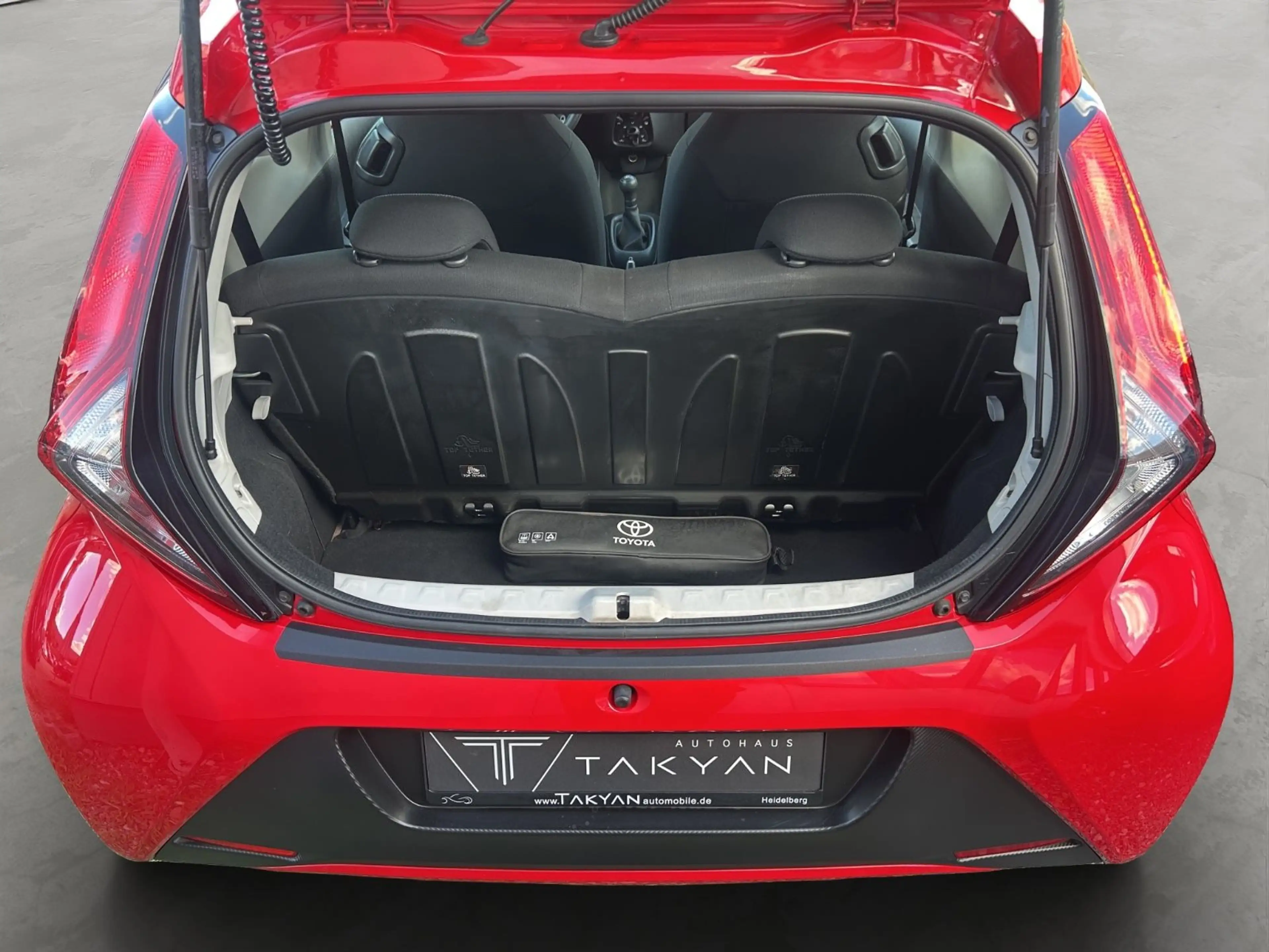 Toyota Aygo AYGO x   / SHZ / 2.Hand / — photo 17