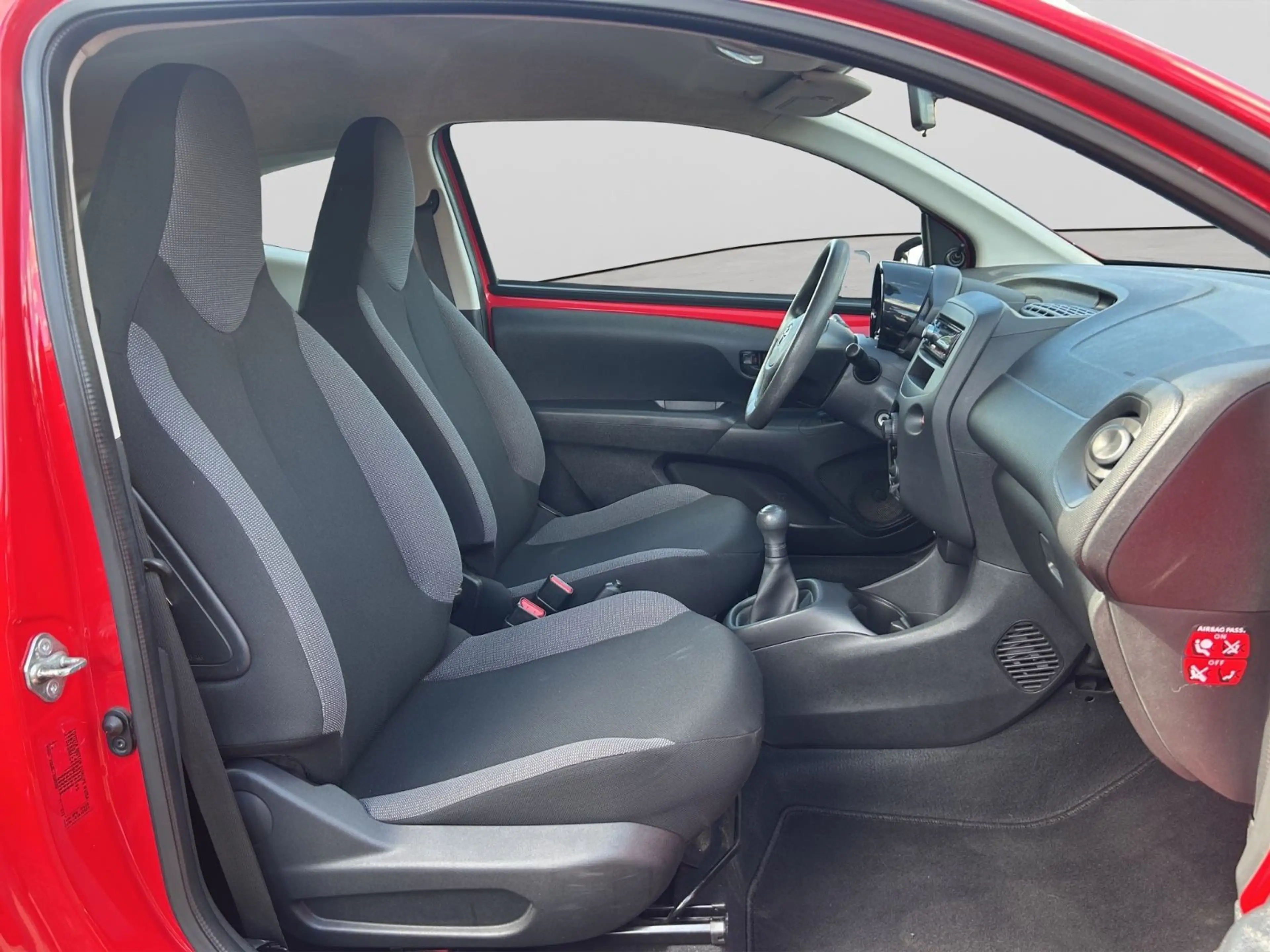 Toyota Aygo AYGO x   / SHZ / 2.Hand / — photo 9