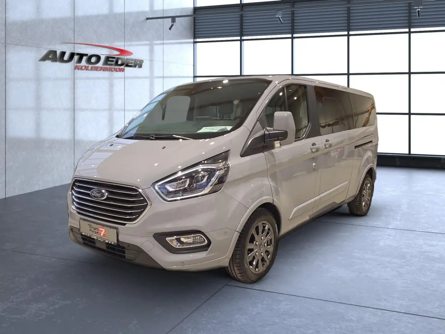 Ford Tourneo Custom Titanium X 320 L2 8-Sitzer Navi Gris - 2