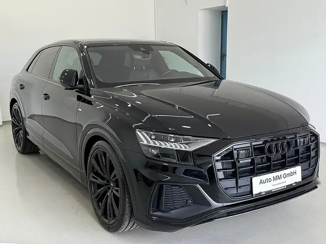 Audi Q8 50  TDI S-line quattro Black Edition Ansicht 6