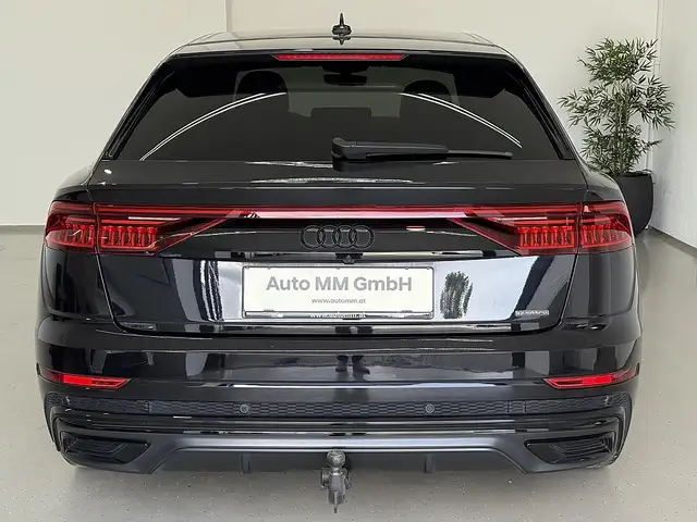 Audi Q8 50  TDI S-line quattro Black Edition Ansicht 13