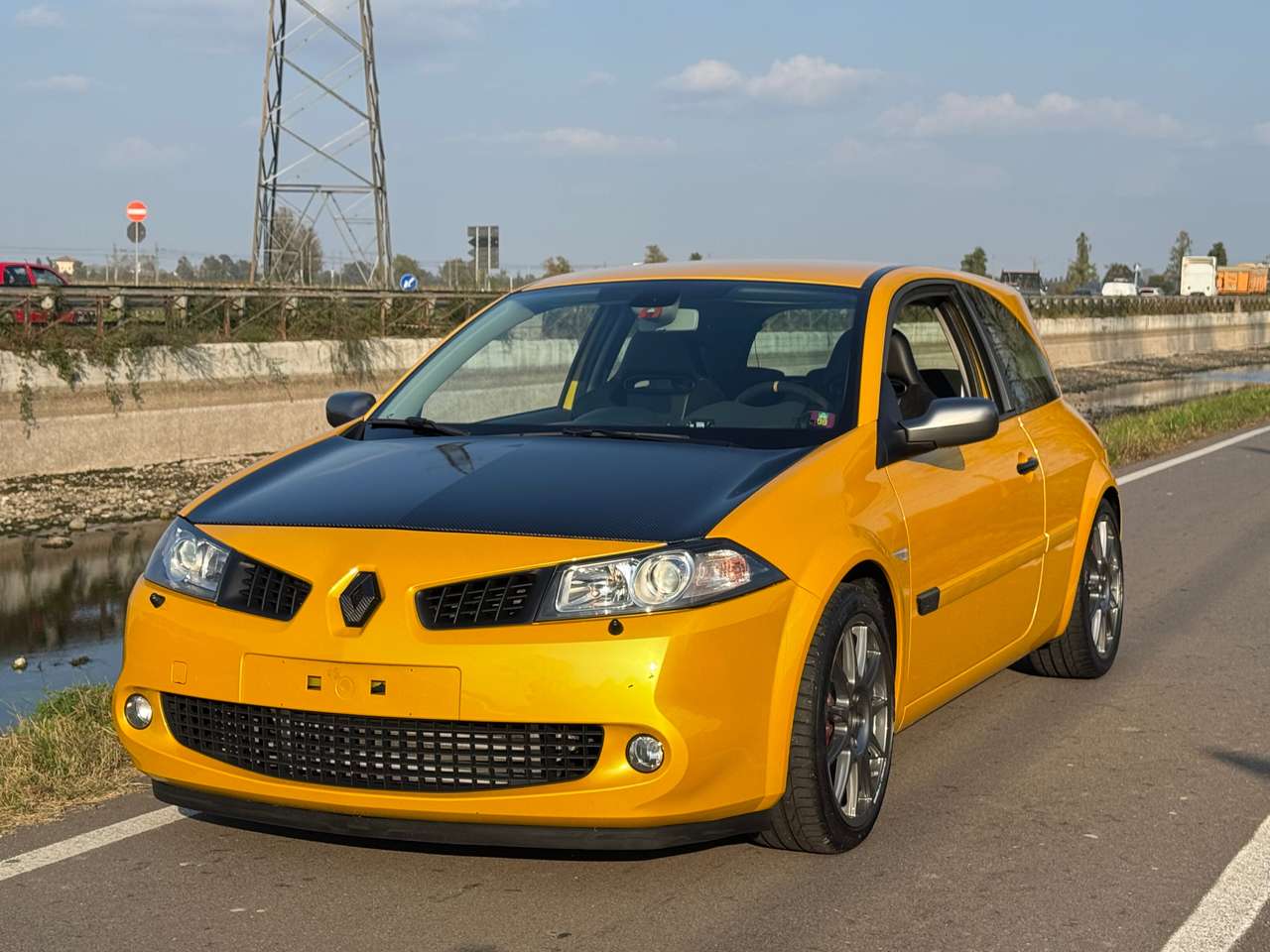 Renault Megane 2.0 16v F1 Team R26 n. 3572 ?