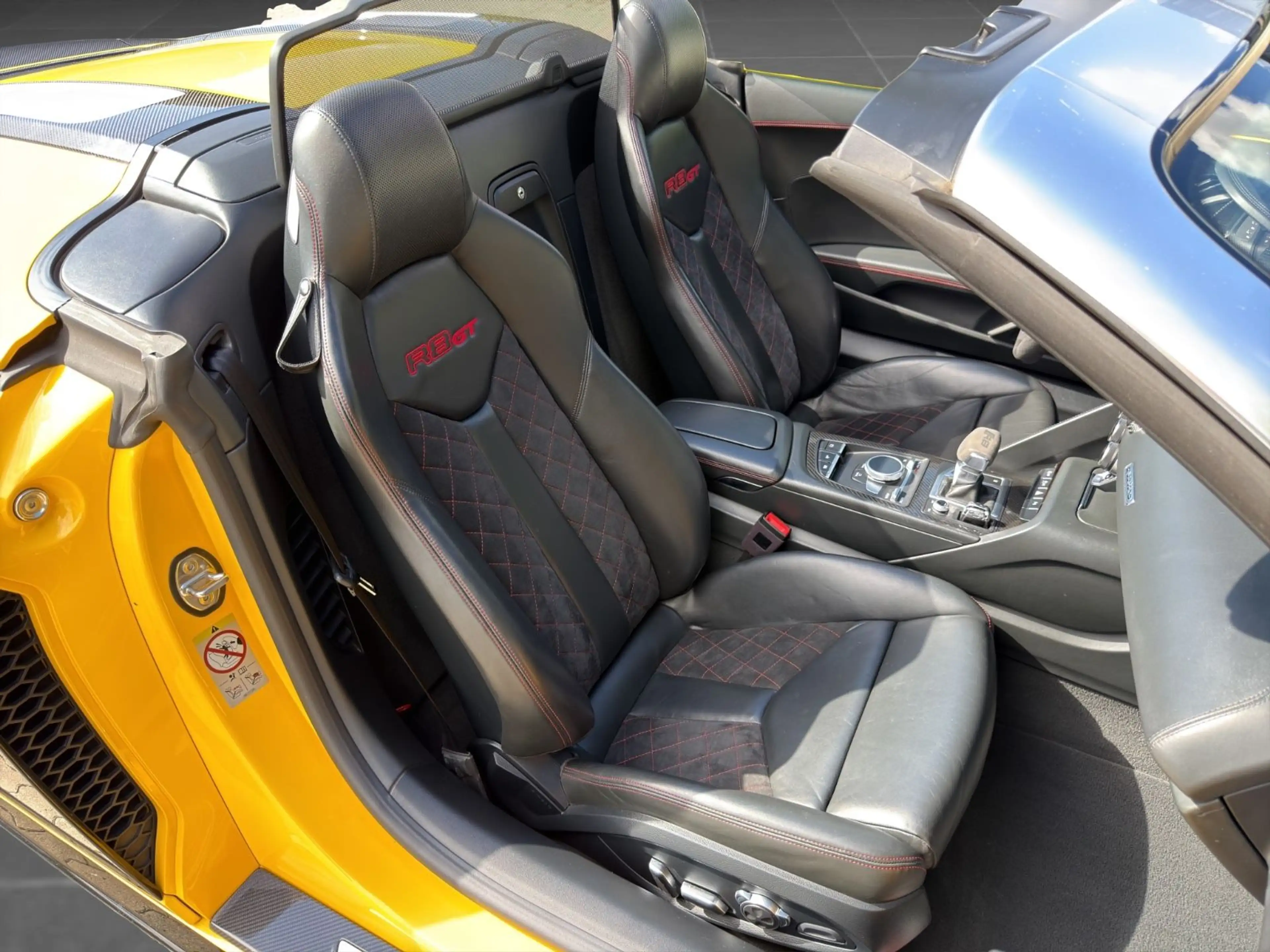 Audi R8 Spyder 5.2 FSI quattro performance*Keramik*KW — photo 12