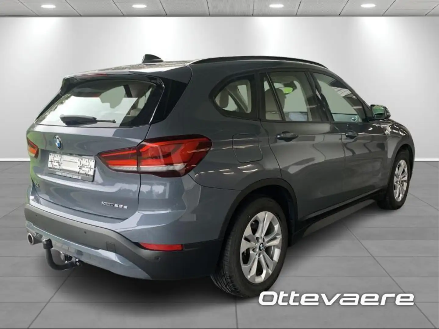BMW X1 xDrive25e Gris - 2
