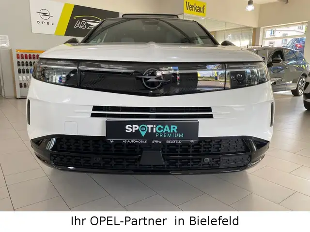Opel Grandland view 2