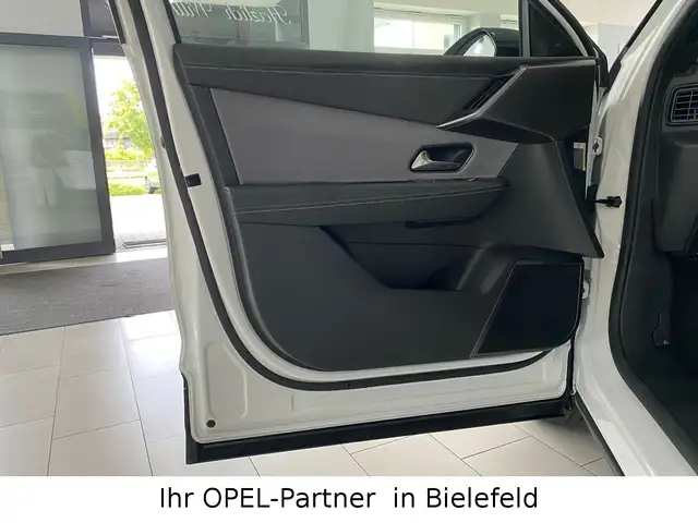 Opel Grandland view 12