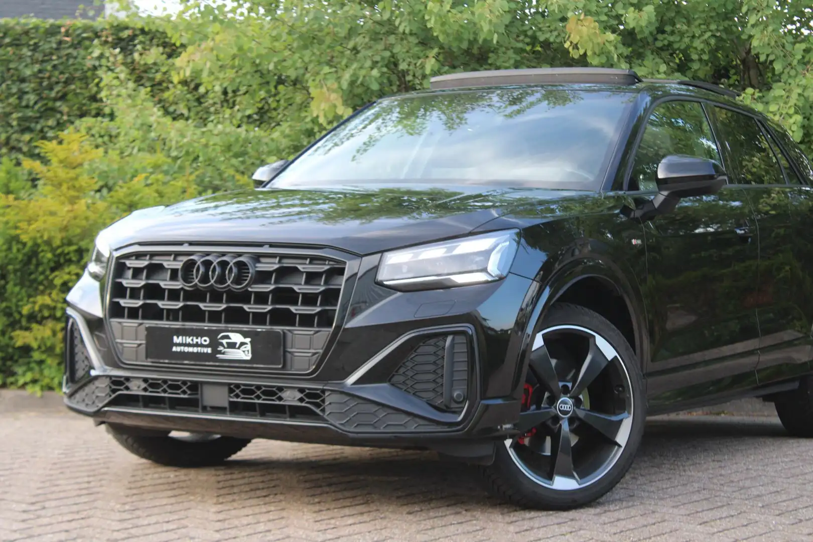 Audi Q2 35 TFSI |3x S-Line|Panoramadak | Matrix | Sfeerver Zwart - 2