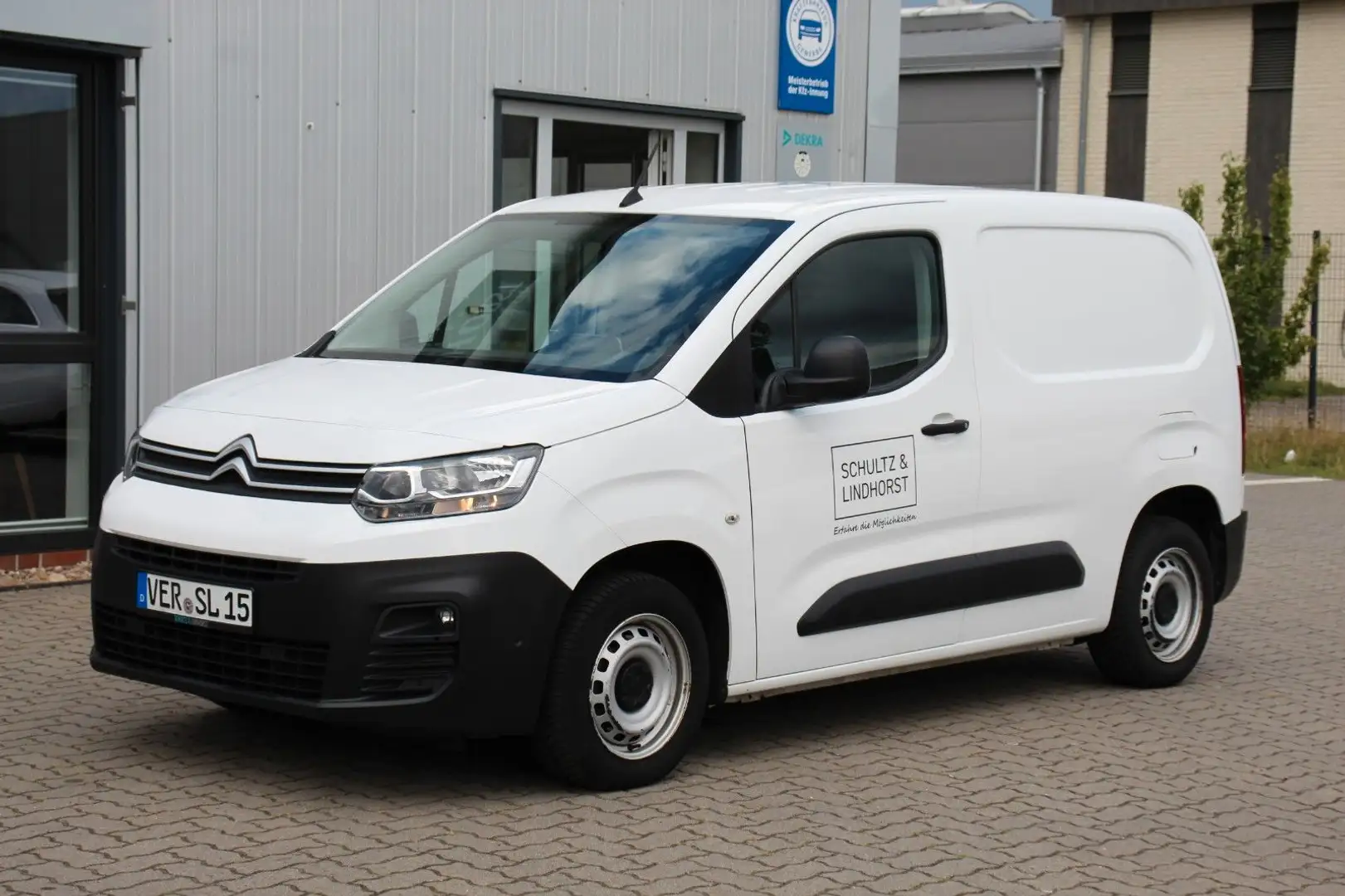 Citroen Berlingo Kasten BlueHDi 100 Club M |AHK|NAV|RFK| Weiß - 1