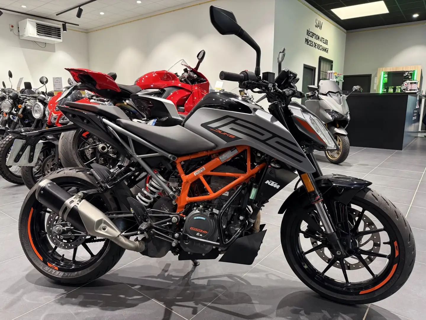 KTM 125 Duke Gri - 2