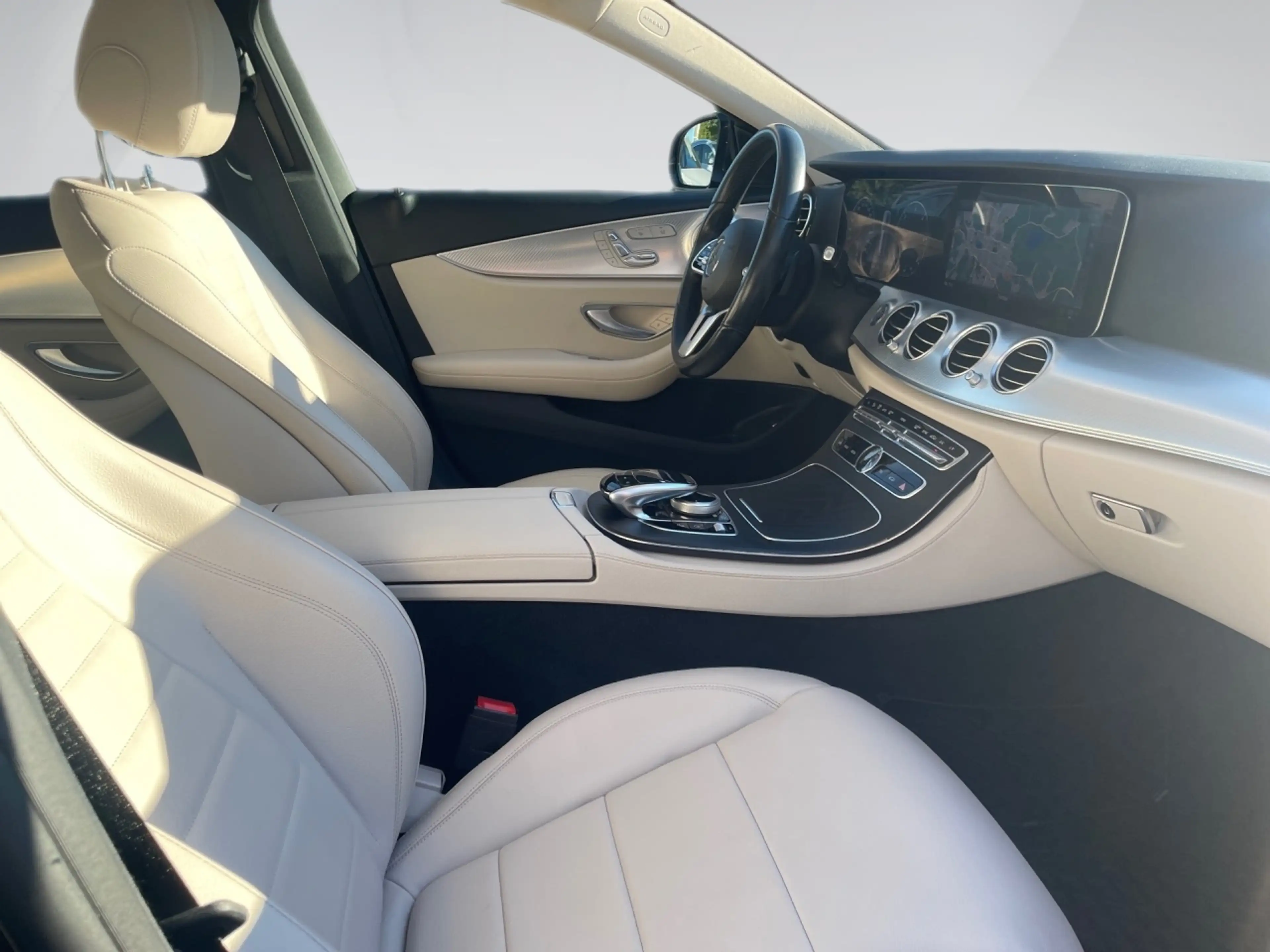 Mercedes-Benz E 400 d 4MATIC All-Terrain Burmester Carbon 360 — photo 9