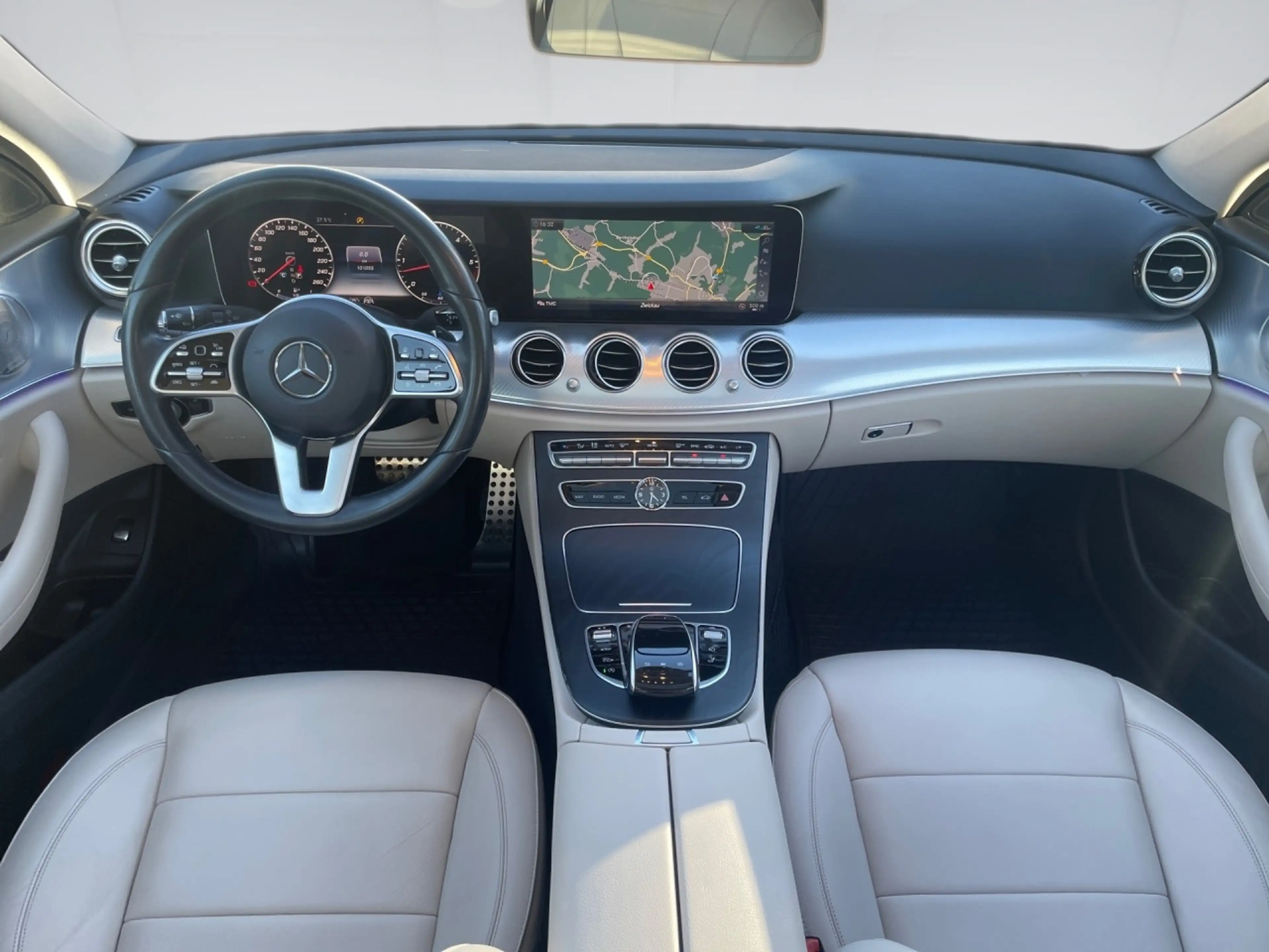 Mercedes-Benz E 400 d 4MATIC All-Terrain Burmester Carbon 360 — photo 12