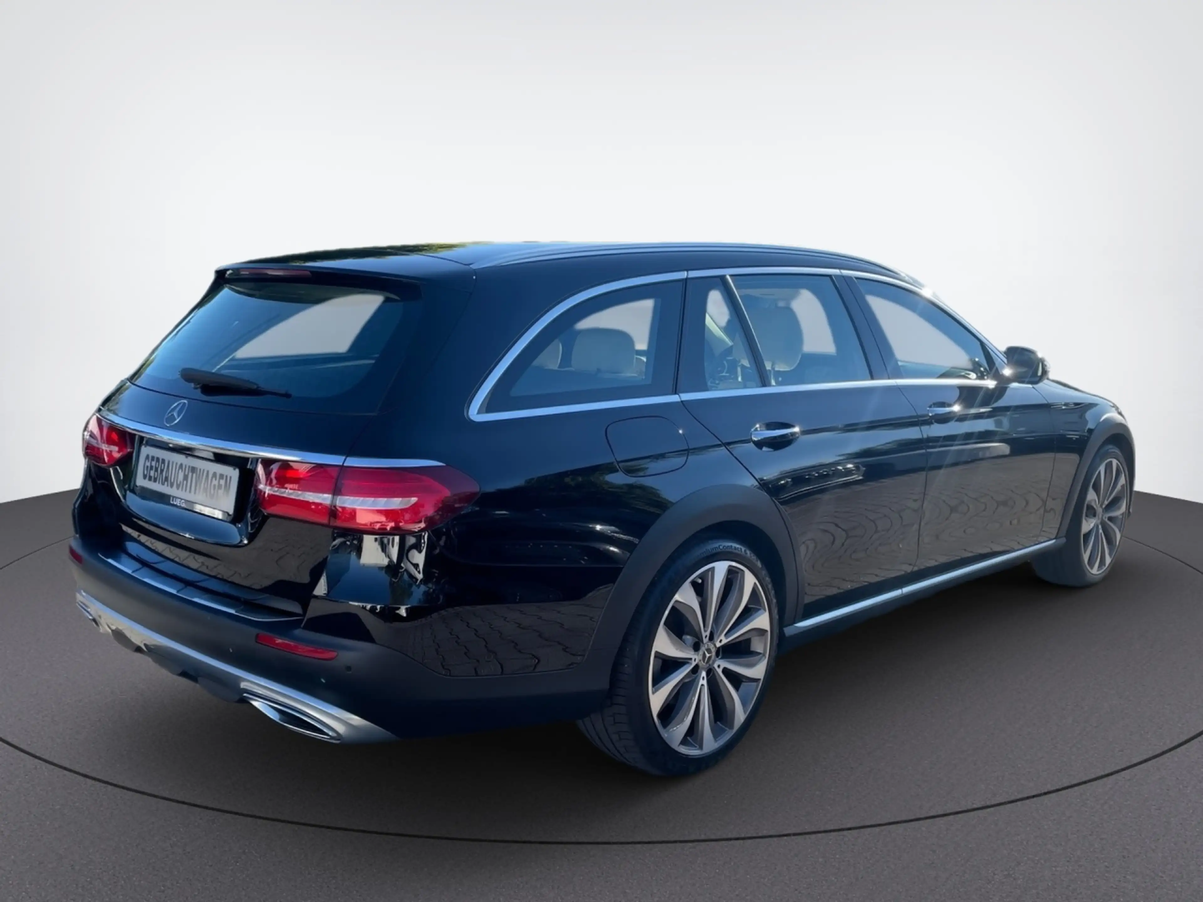 Mercedes-Benz E 400 d 4MATIC All-Terrain Burmester Carbon 360 — photo 5