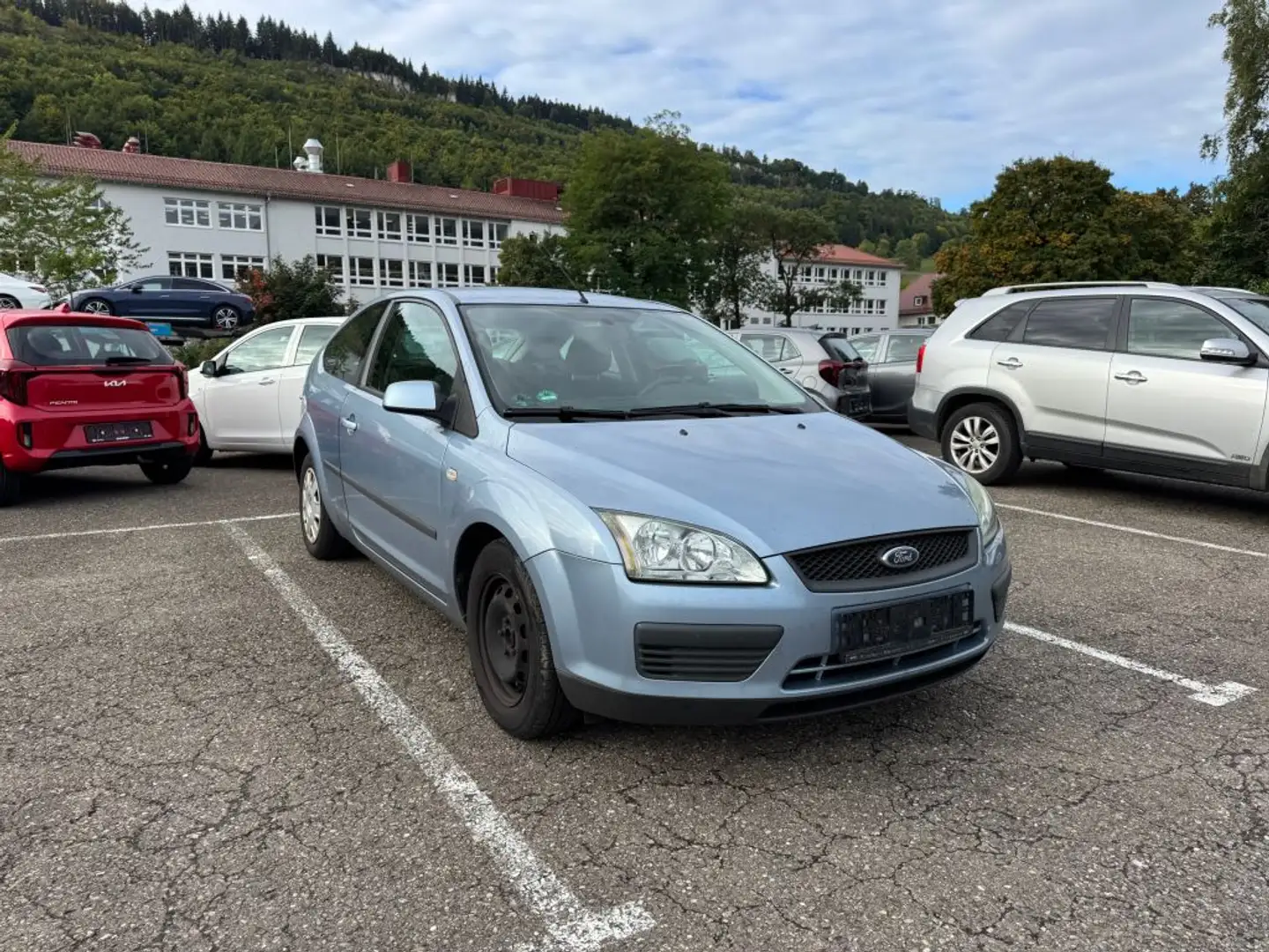 Ford Focus 1.6 16V Fun X Blau - 2
