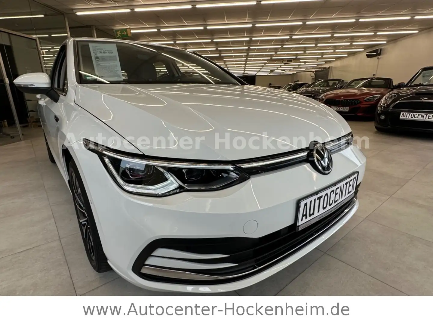 Volkswagen Golf VIII Lim. Style / AHK/ ABST-Tempo /LED Blanco - 1