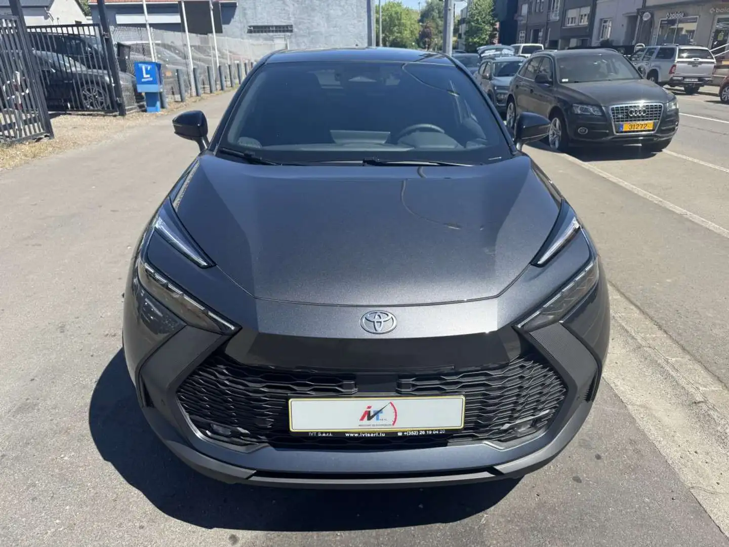 Toyota C-HR 1.8 Hybrid 140 Dynamic Plus Bi-tone Grijs - 2