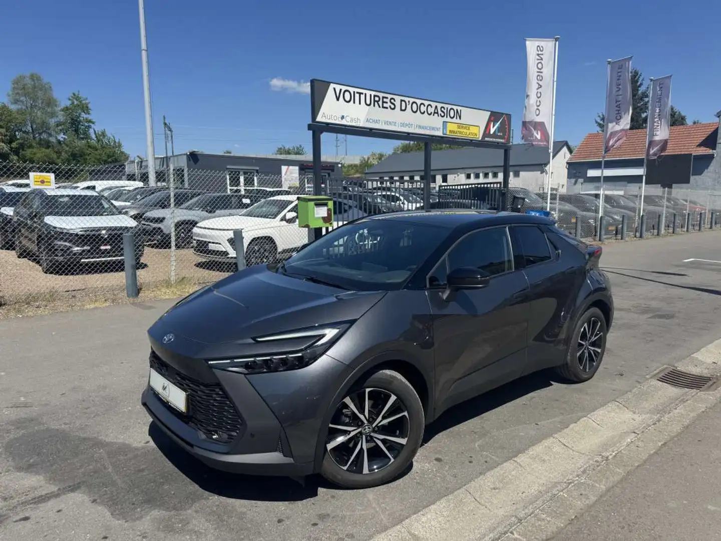 Toyota C-HR 1.8 Hybrid 140 Dynamic Plus Bi-tone Grijs - 1