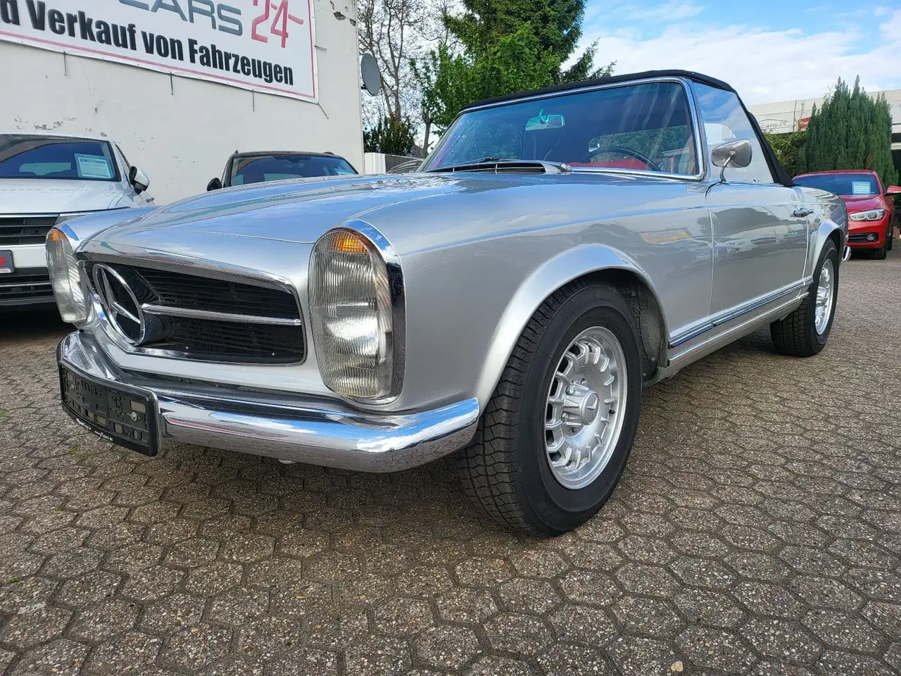 Mercedes-Benz SL 230