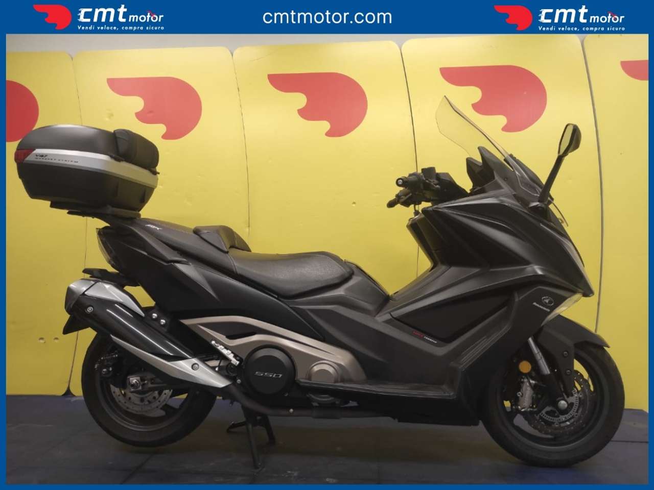 Kymco AK 550