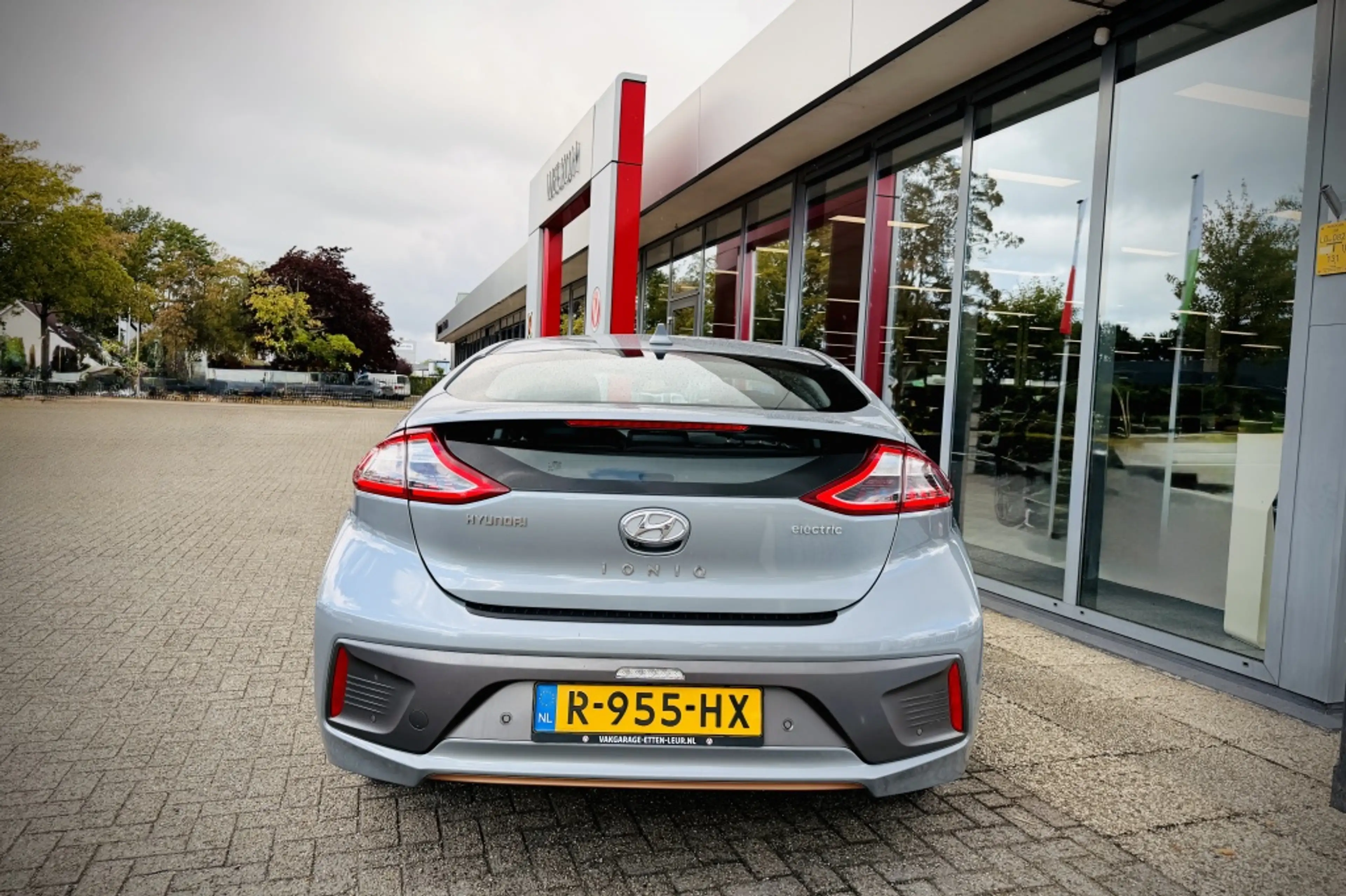 Hyundai IONIQ Premium EV | LEDER | STOELVERWARMING + KOELING — photo 13