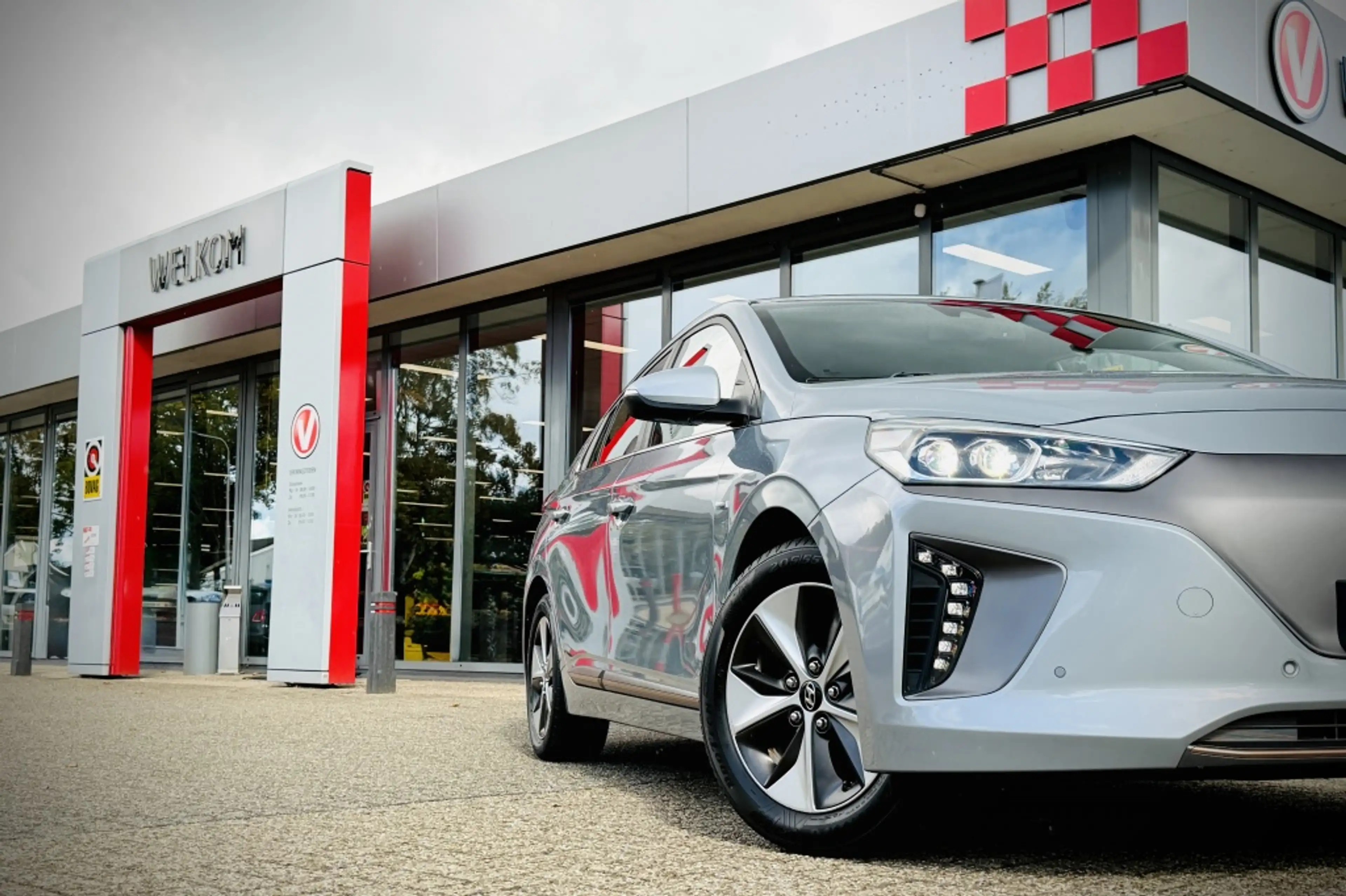 Hyundai IONIQ Premium EV | LEDER | STOELVERWARMING + KOELING — photo 5