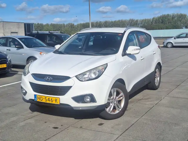 Hyundai iX35 € 4249,- 1.6i GDI Active 03/2012 Suv 135 Pk