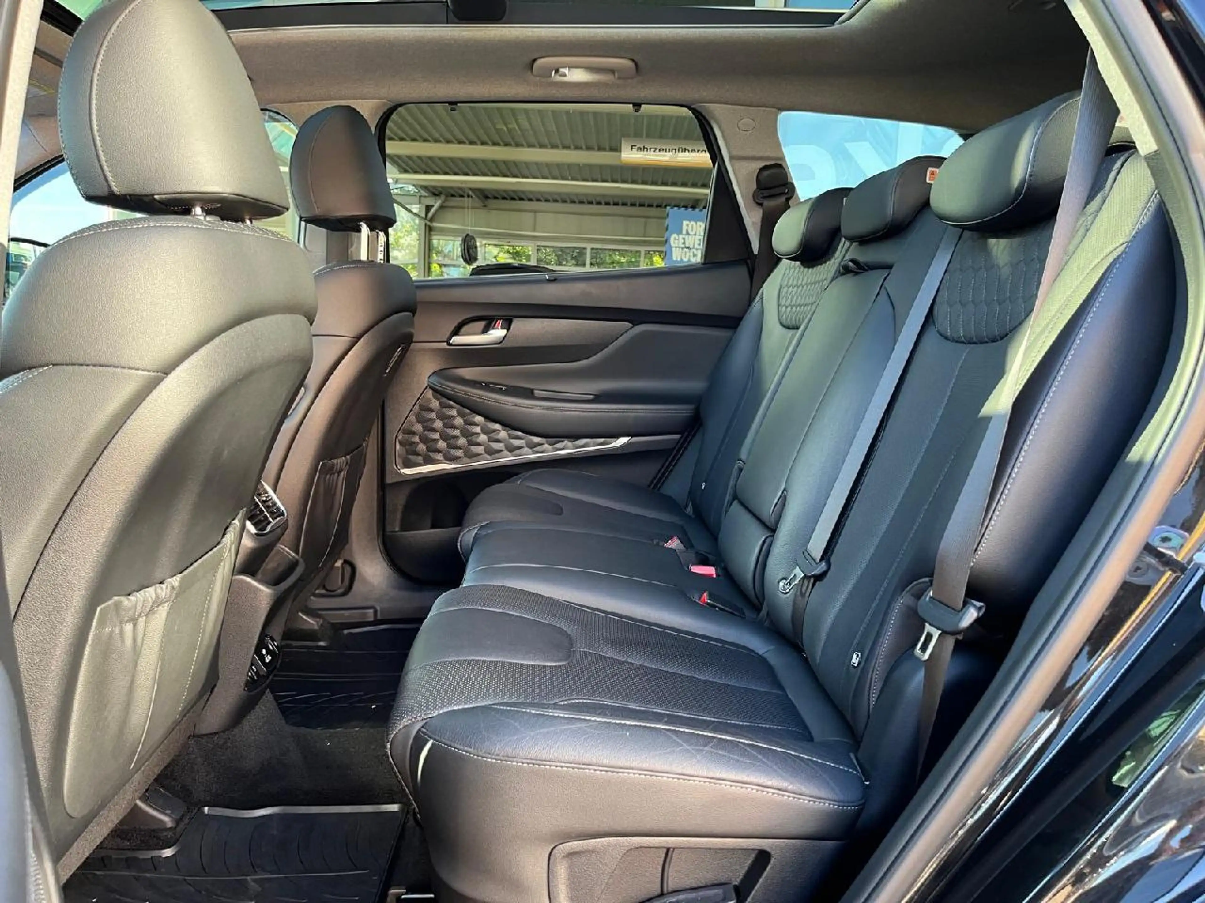 Hyundai SANTA FE Premium 4WD | LED | 360° Kamera | Navi | Leder — photo 11
