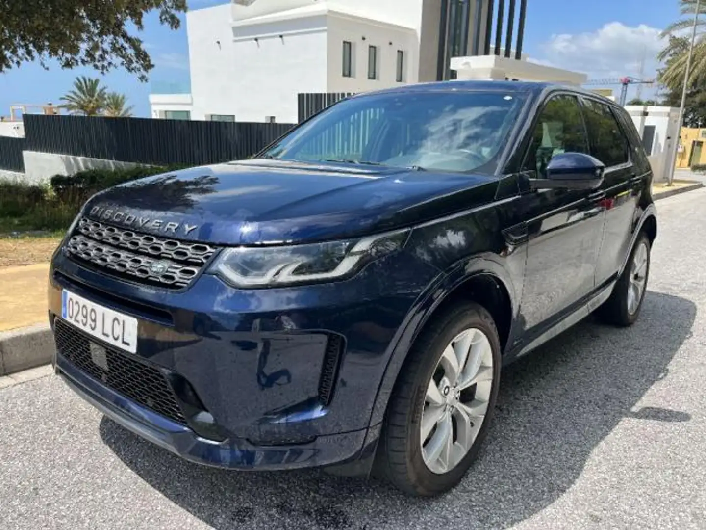 Land Rover Discovery Sport 2.0 TD4 180PS AWD RDynamic HSE MHEV 7 plazas Blauw - 1