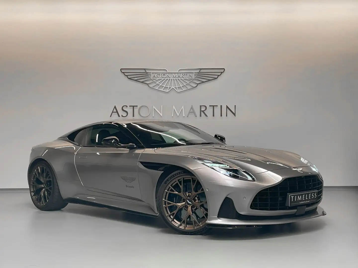 Aston Martin DB12 Coupe | Aston Martin Brussels Plateado - 1