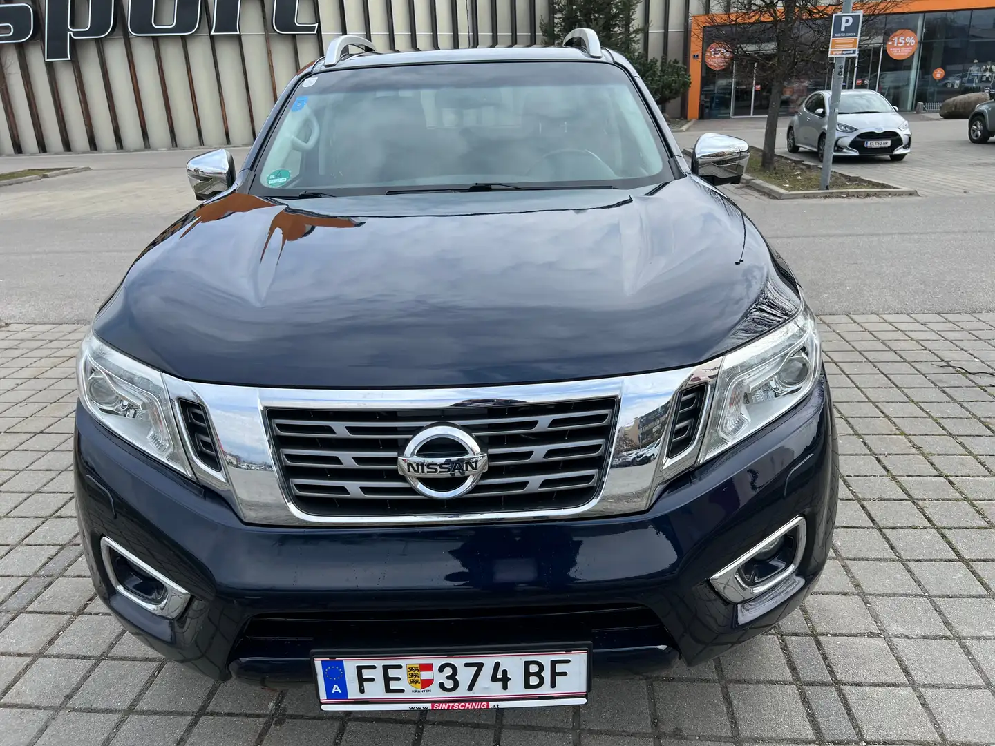 Nissan NP300 NP 300 Navara DC Tekna 190 PS 7AT 4WD AHK EB/Biturbo 2,3 L Diesel Blau - 1
