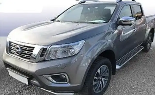 Nissan Navara 3,0 NP300 Tekna Doka 4x4 1HD/MwSt/AHK3,5t
