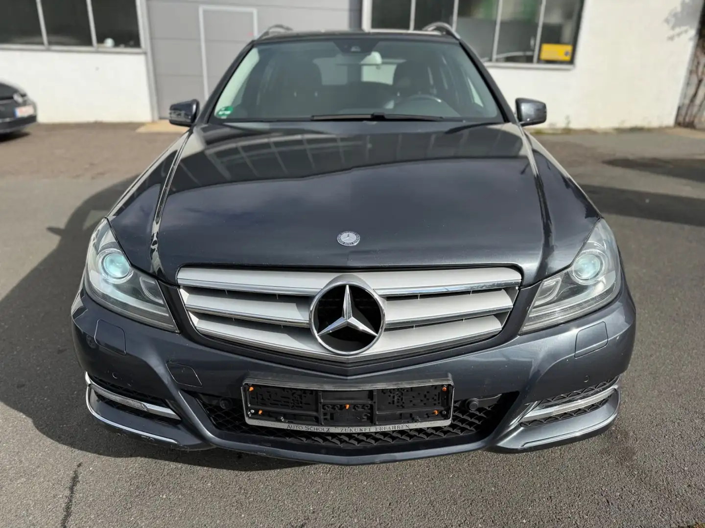 Mercedes-Benz C 300 C300CDI Avantgarde 4Matic H&K Logic7 Standhzg Grau - 2