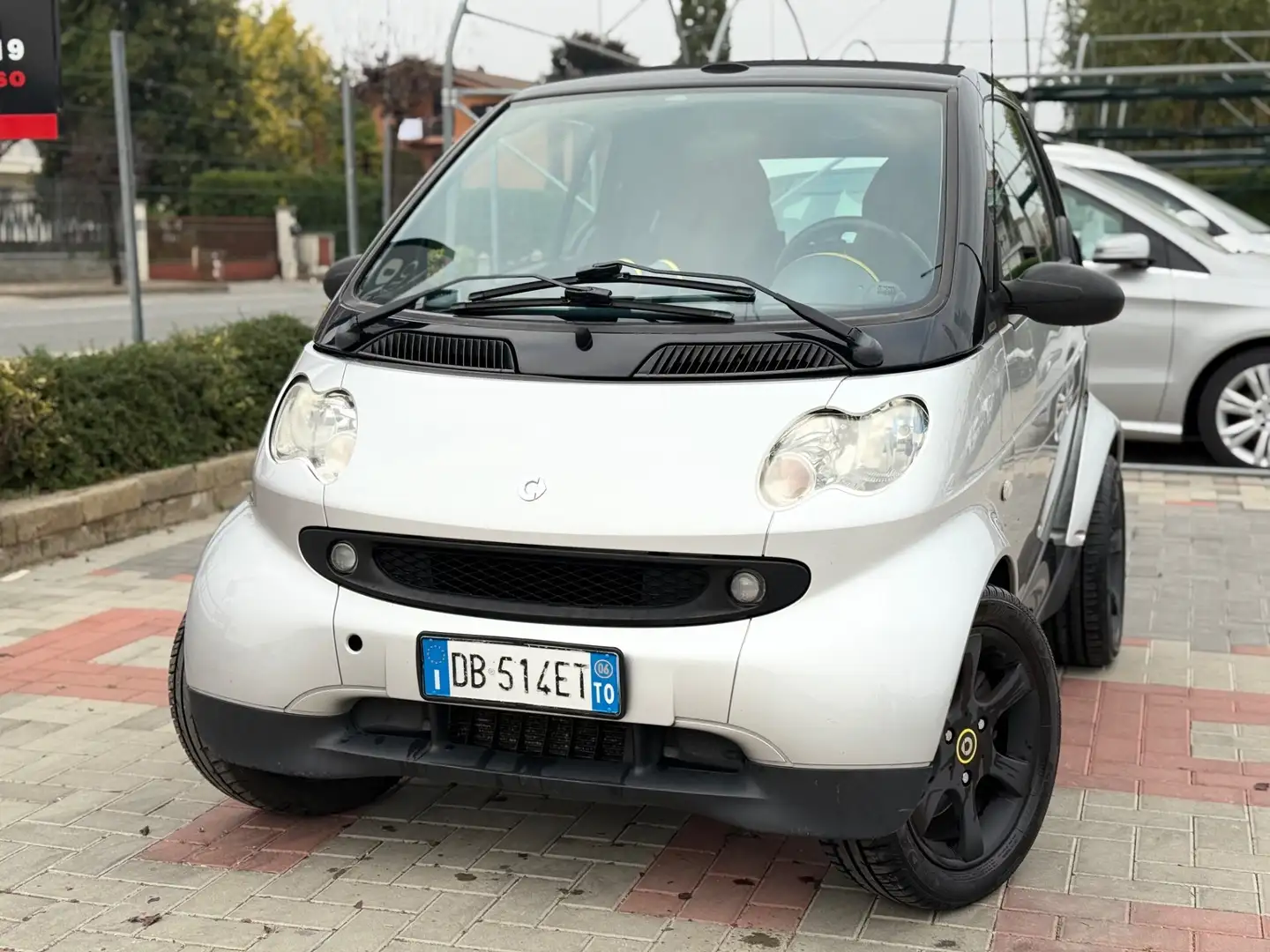 smart forTwo fortwo 700 cabrio pure (45 kW) Grau - 1