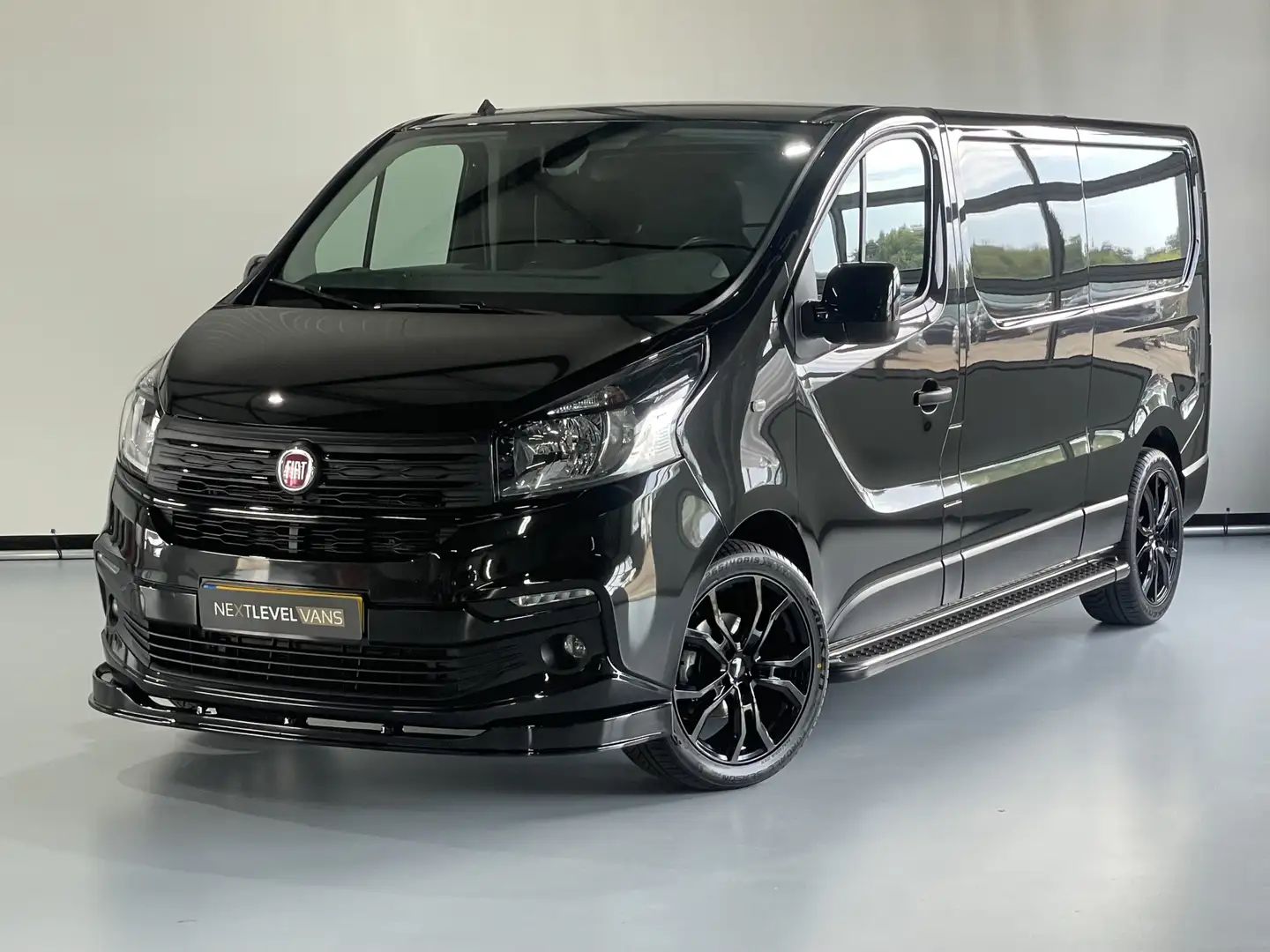 Fiat Talento 2.0 MultiJet L2H1 SX 145 PK Automaat Navi / Camera Zwart - 1